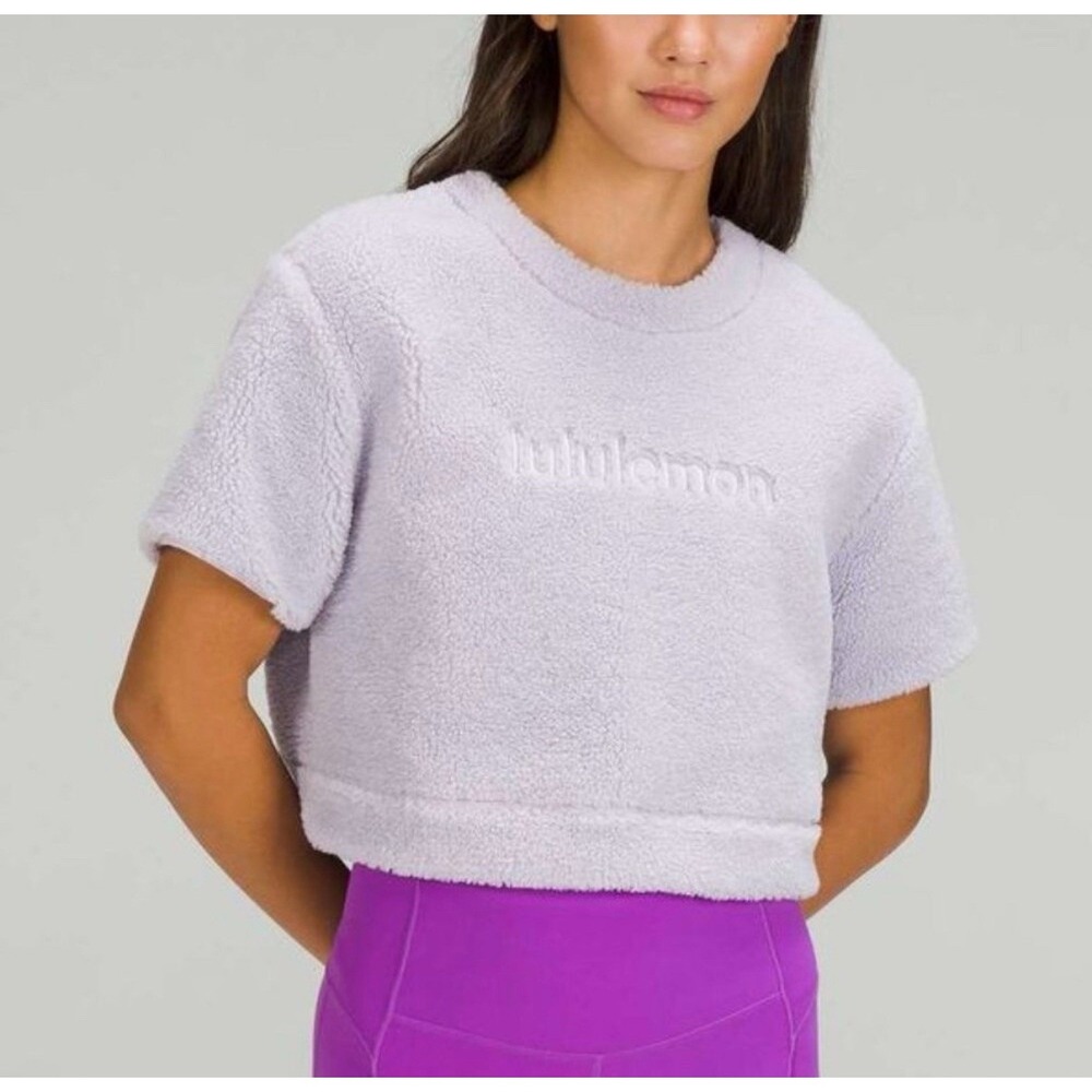 LULULEMON Textured‎ Fleece Embroidered Logo Tee Women's Size 6 Lavender